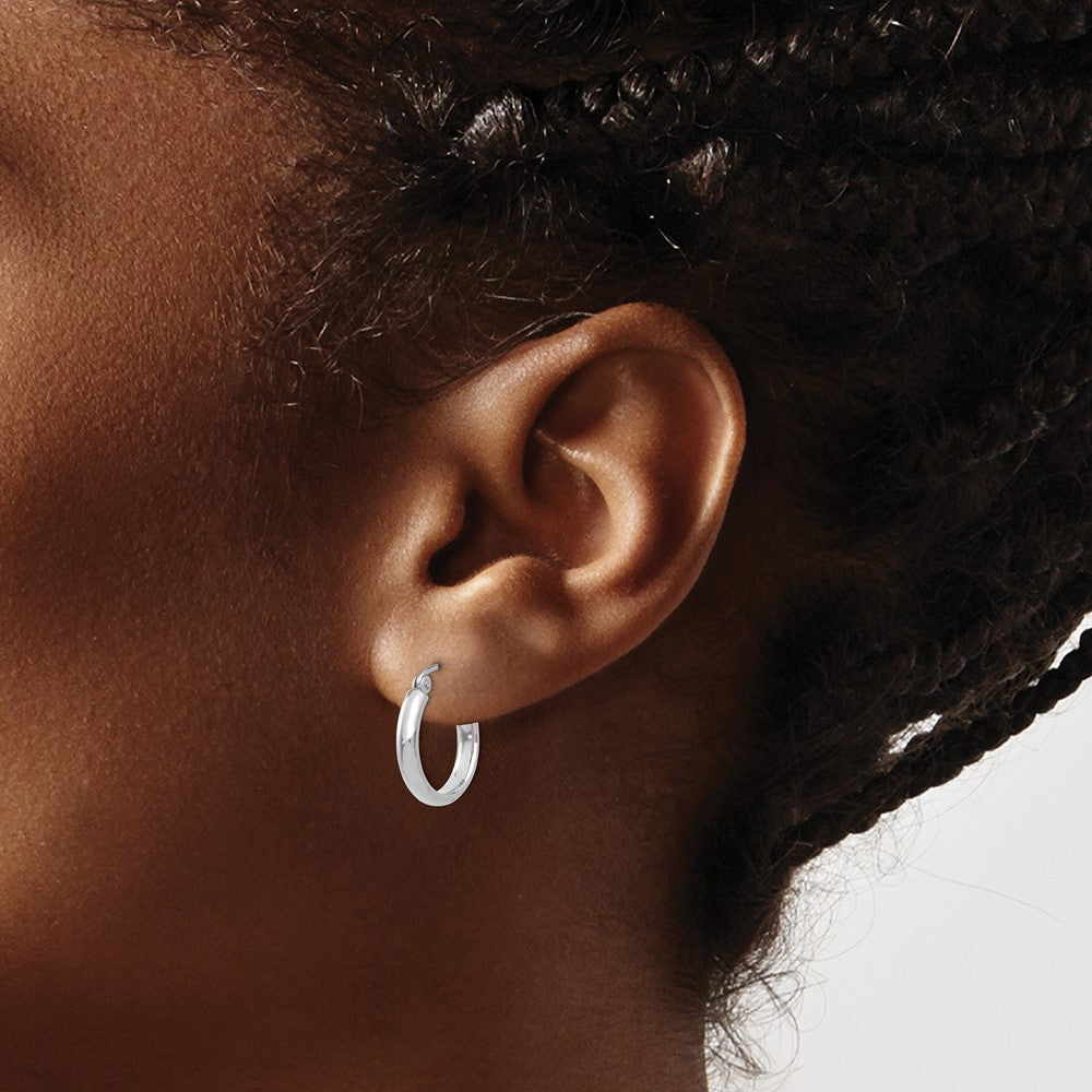 10K White Gold Polished Hoop Earring - Product Photo