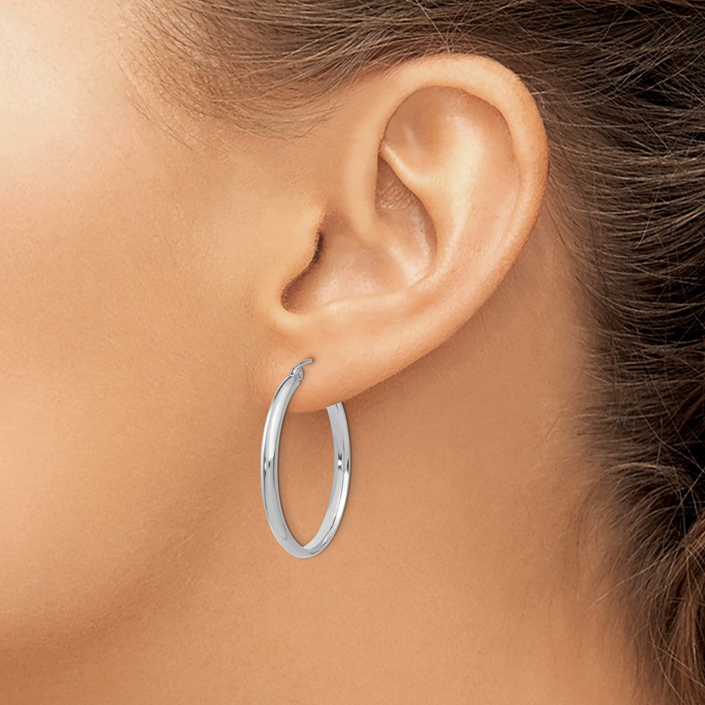 10k White Gold Polished Hoop Earring - Product Photo