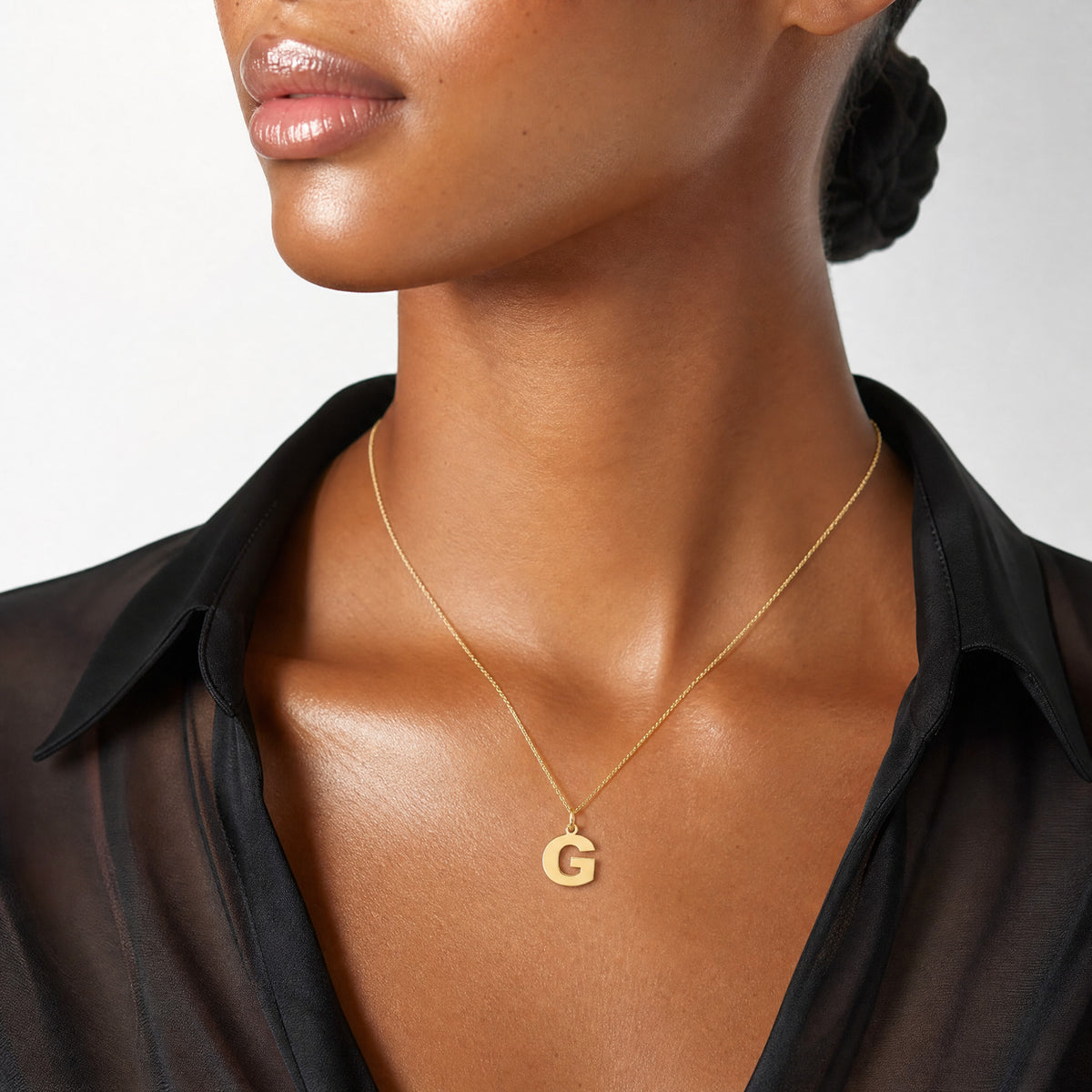 14ky Letter G Initial Pendant - Model Shot