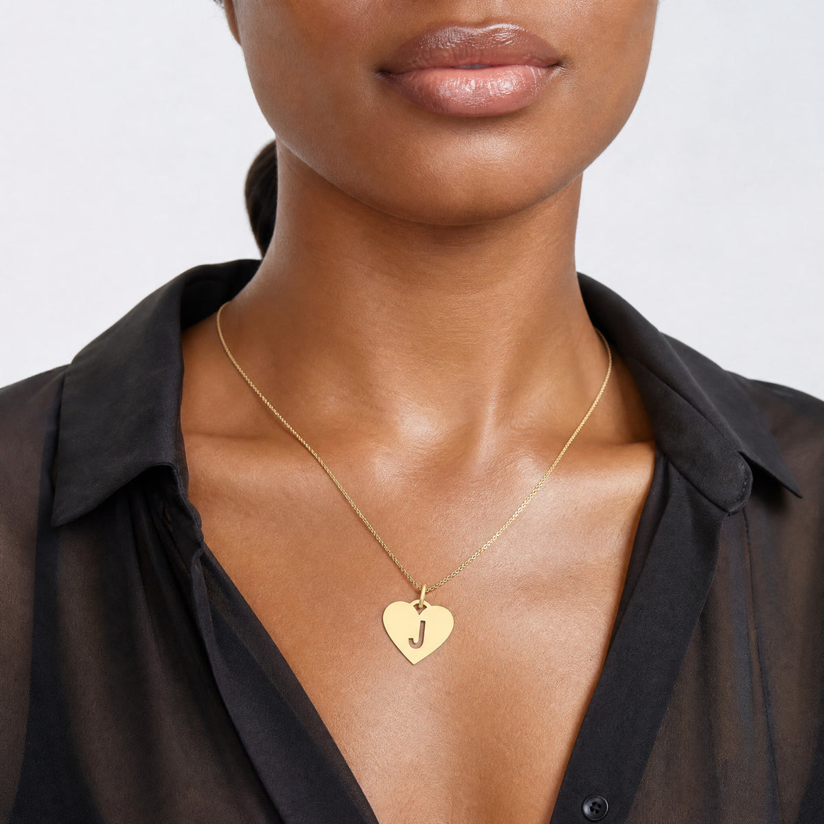 14ky Initial Letter J Initial Charm - Model Shot