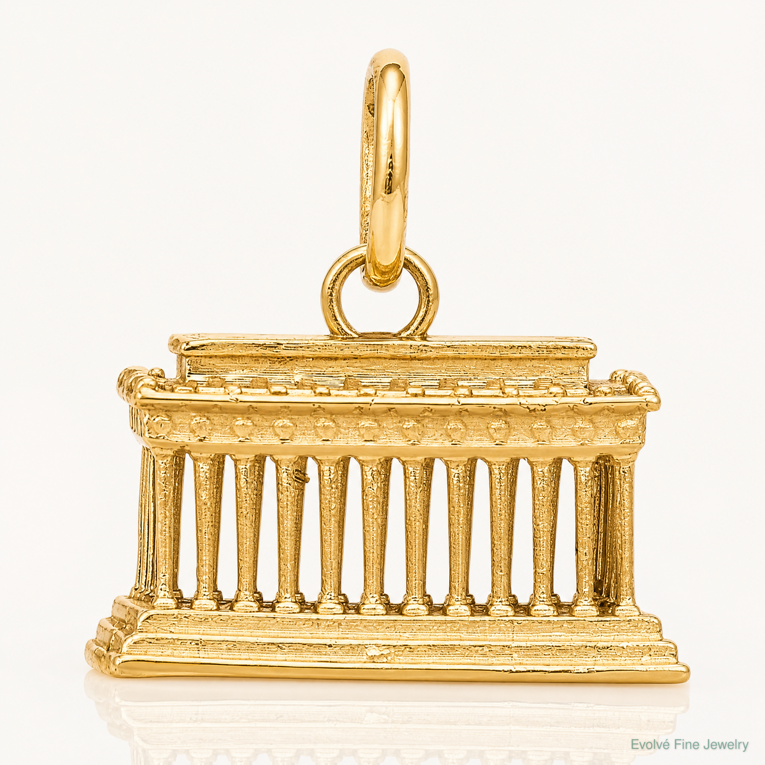 14k Lincoln Memorial Charm - Lifestyle View