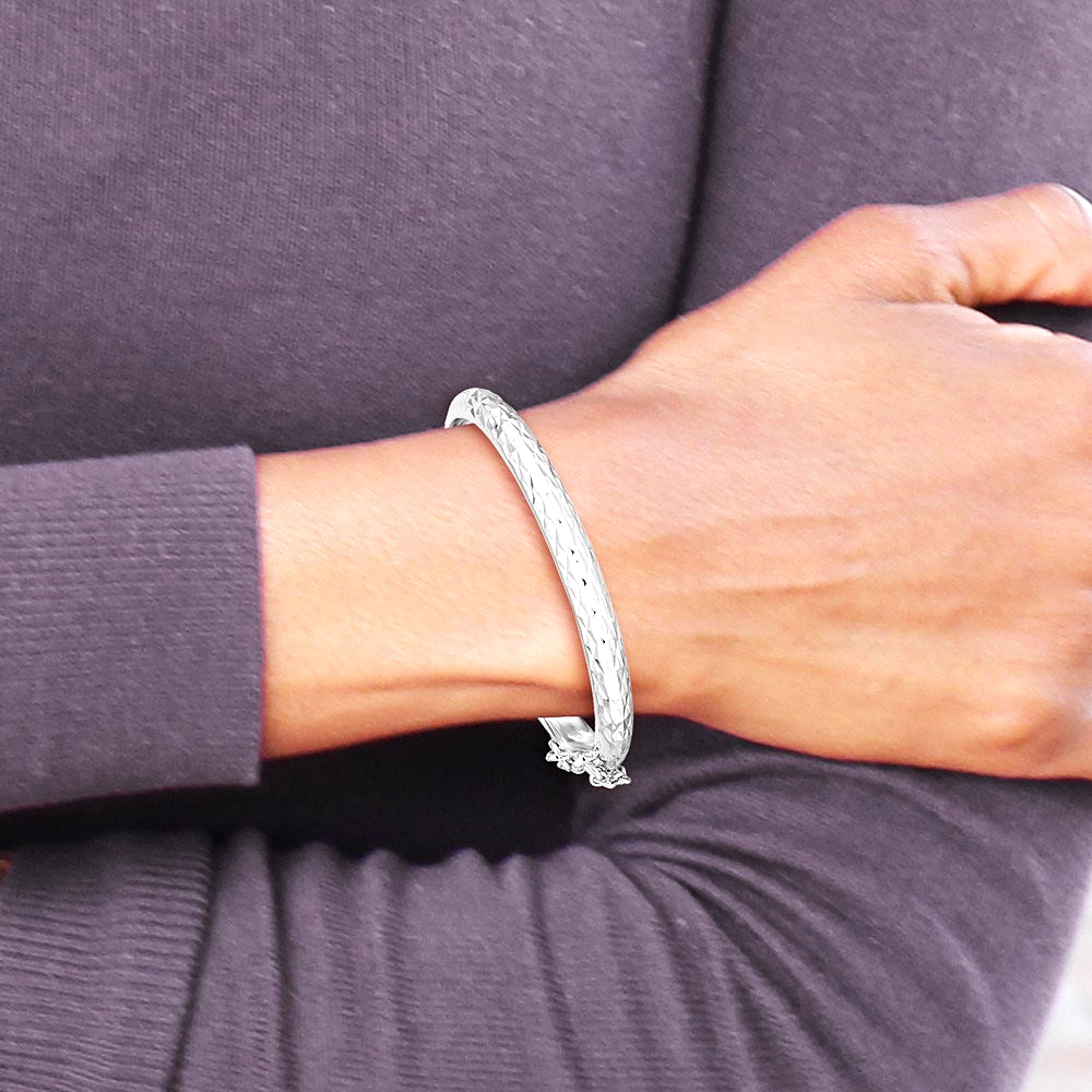 Sterling Silver RH-plated Pol. & D/C 4.5mm w/ Safety Hinged Children's Bangle - Product Photo