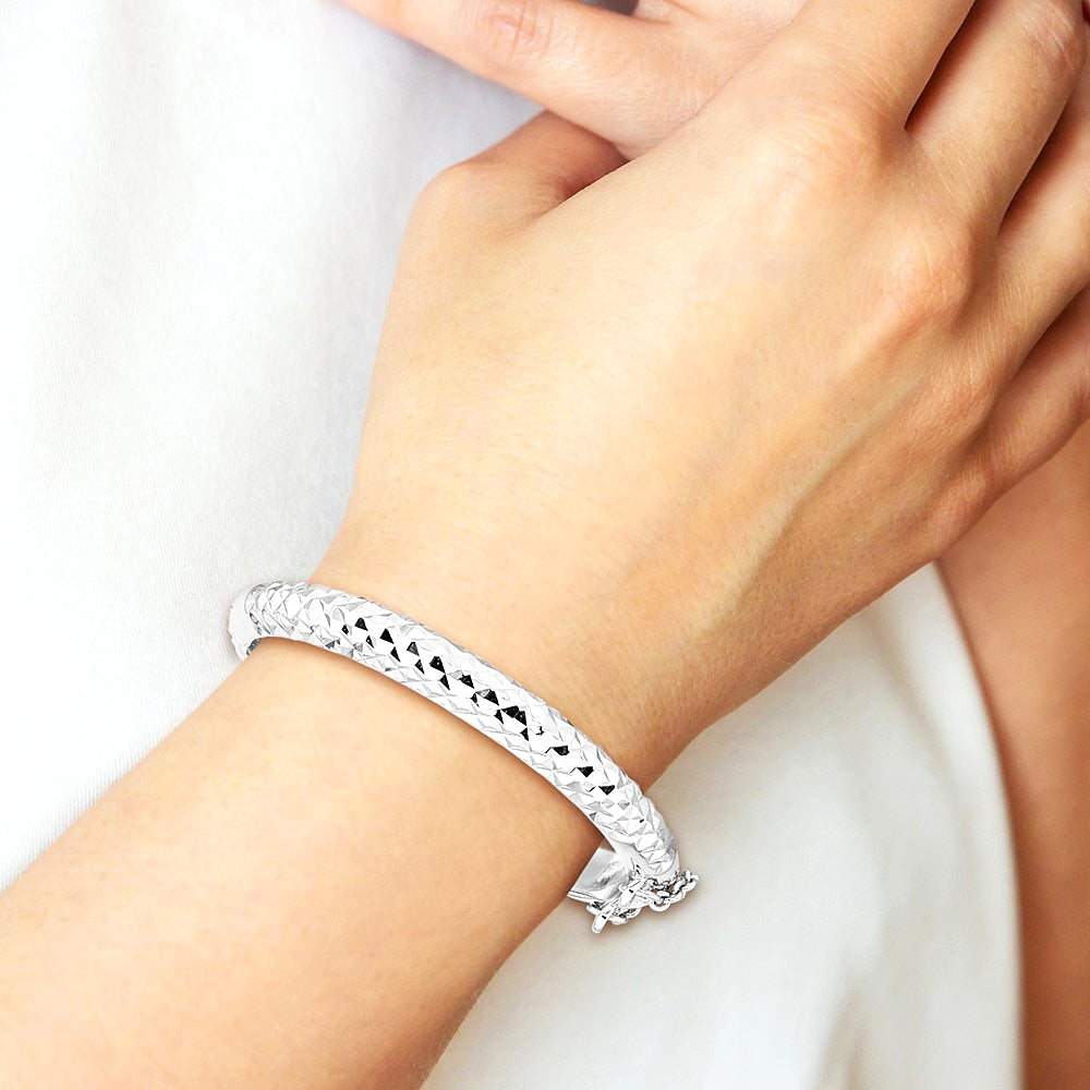 Sterling Silver RH-plated Pol. & D/C 5.5mm w/ Safety Hinged Children's Bangle - Product Photo