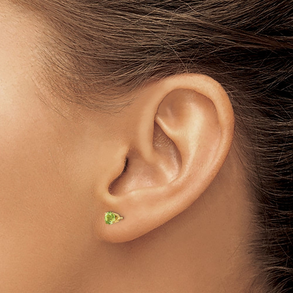 14K Yellow Gold 4mm August/Peridot Post Earrings - Product Photo
