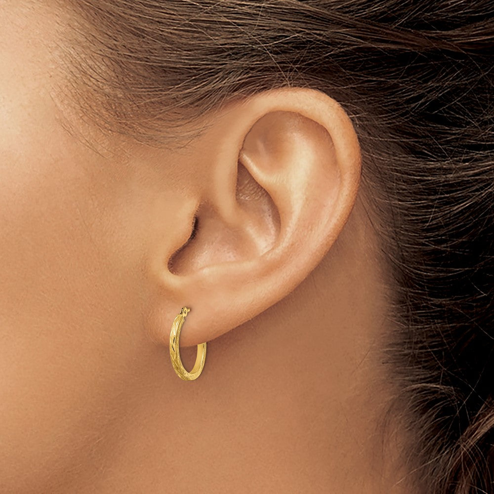 14K Yellow Gold Polished and Satin Diamond-cut Hoop Earrings - Product Photo