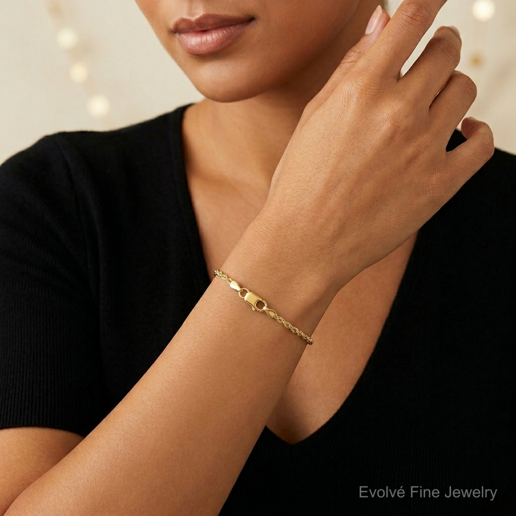 14k 2.75mm D/C Rope with Lobster Clasp Chain - Model Shot
