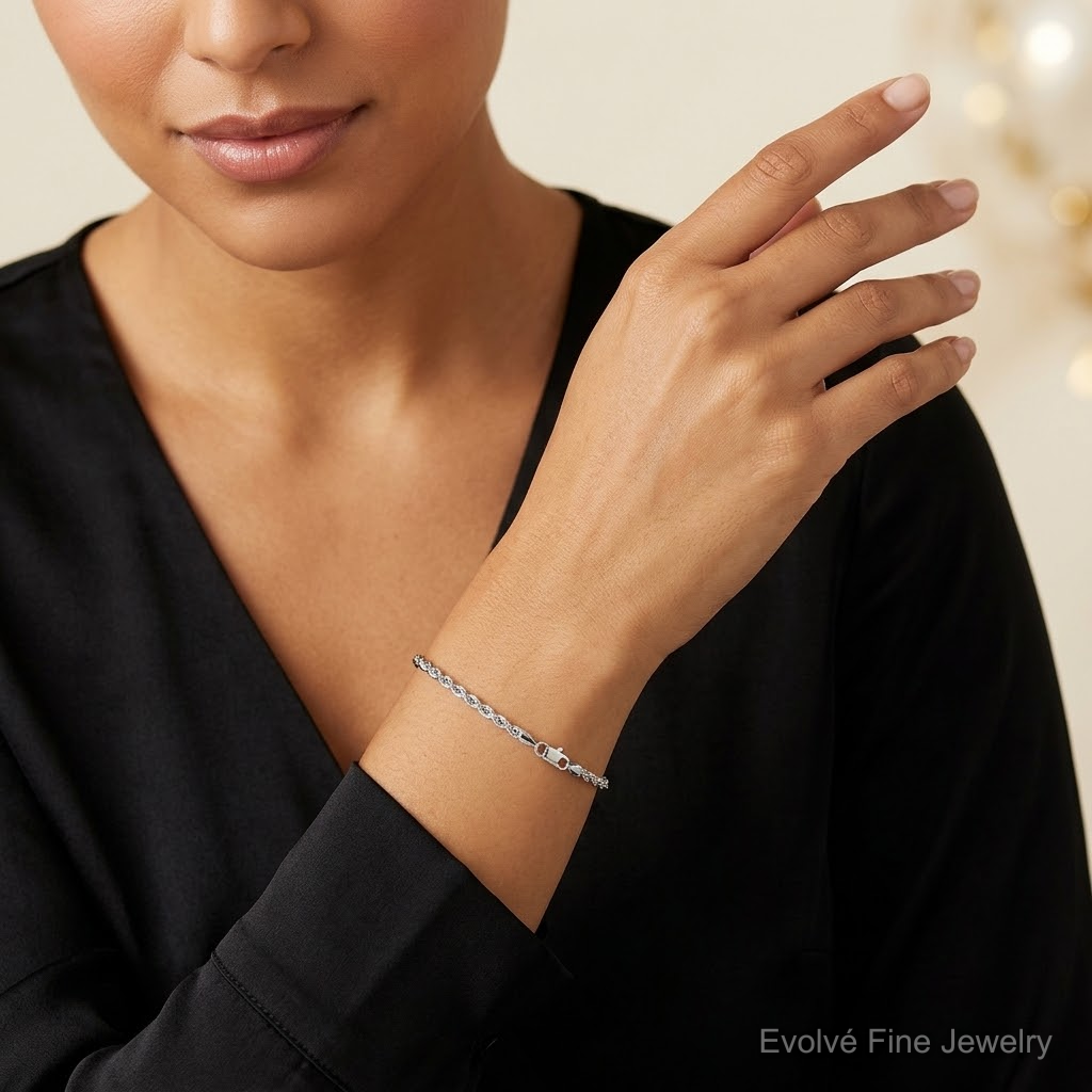 14k White Gold 4mm D/C Rope with Lobster Clasp Chain - Model Shot