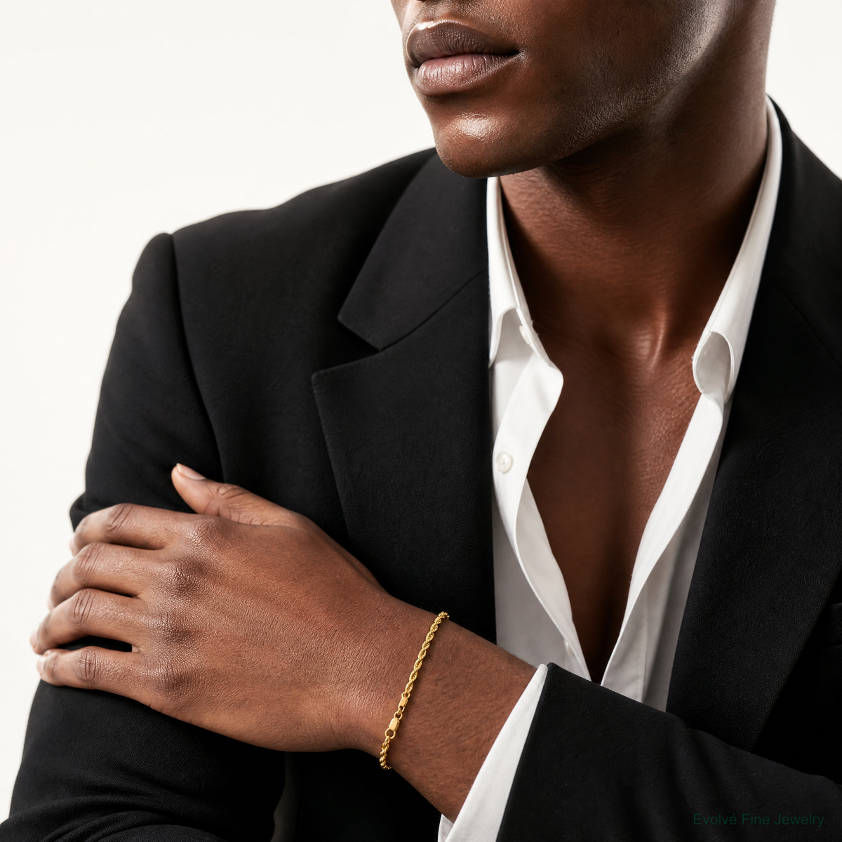 10k 2.5mm Semi-Solid Rope Chain - Model Shot