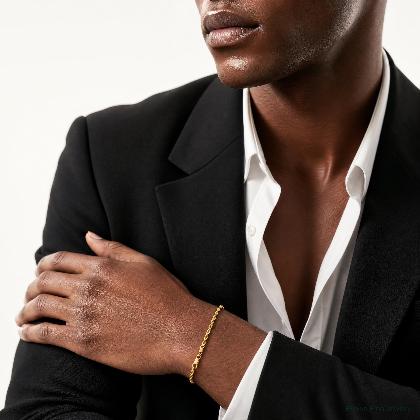 10k 2.5mm Semi-Solid Rope Chain - Model Shot