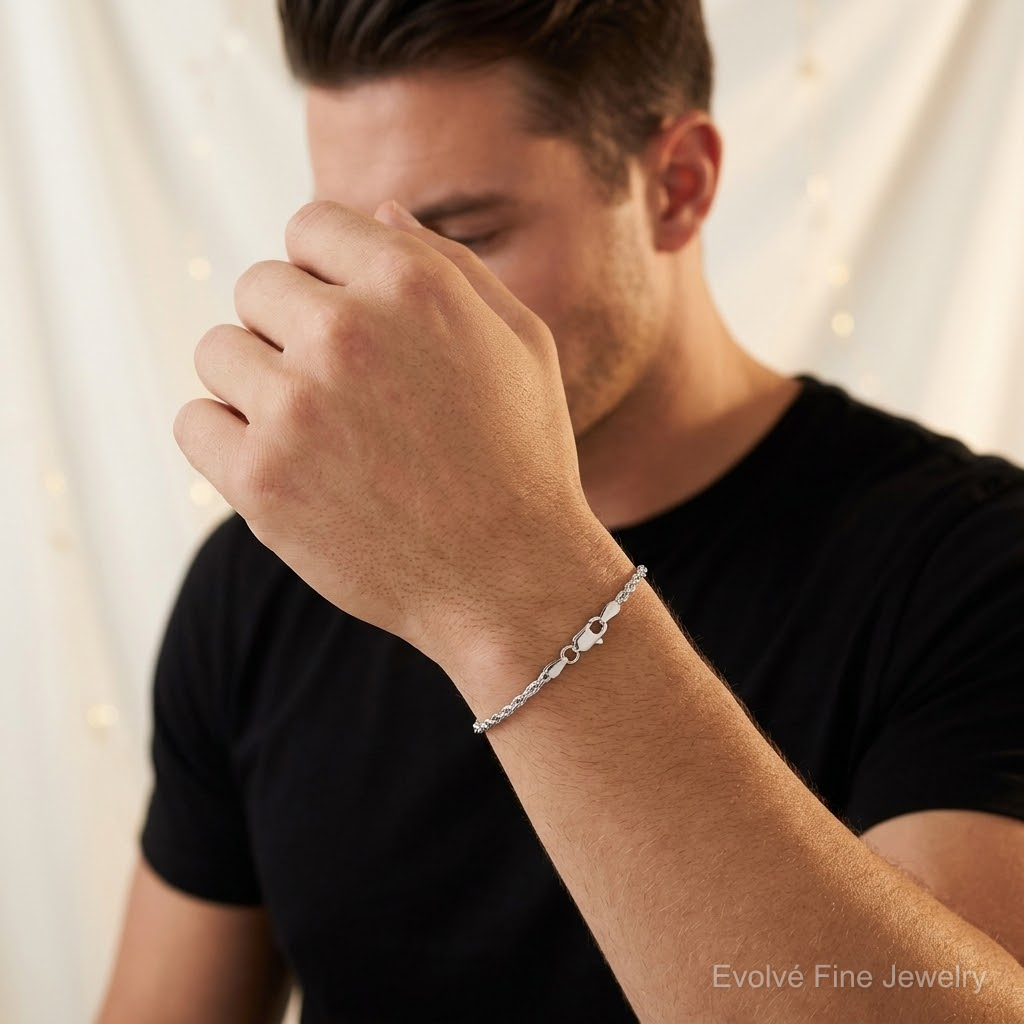 10k White Gold 1.5mm Diamond-cut Rope Chain - Model Shot