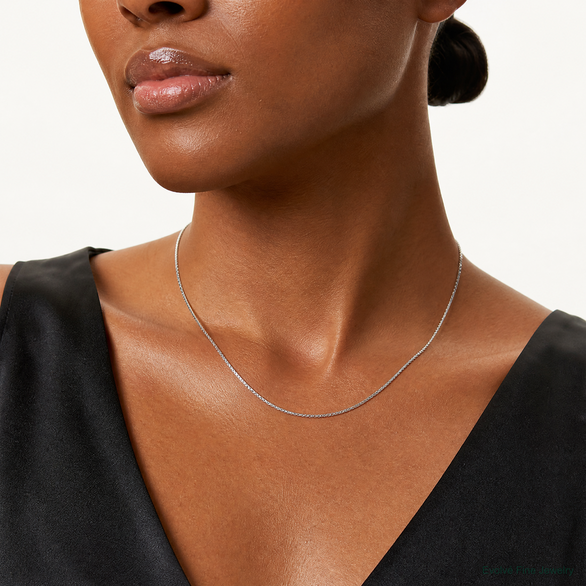 10k WG 1.1mm Box Chain - Model Shot
