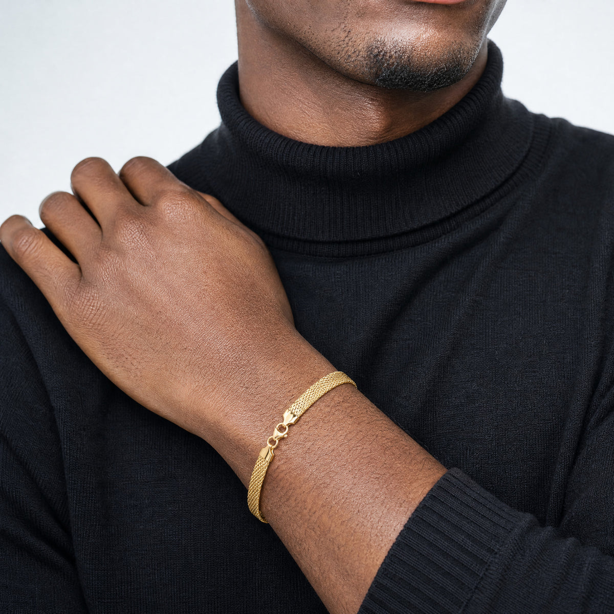 10k Stretch Mesh Graduated Bracelet - Model Shot