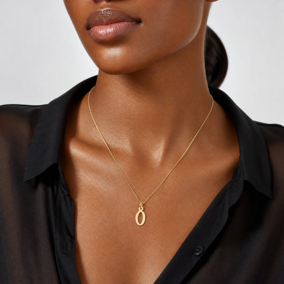 10k Large Slanted Block Initial O Charm - Model Shot