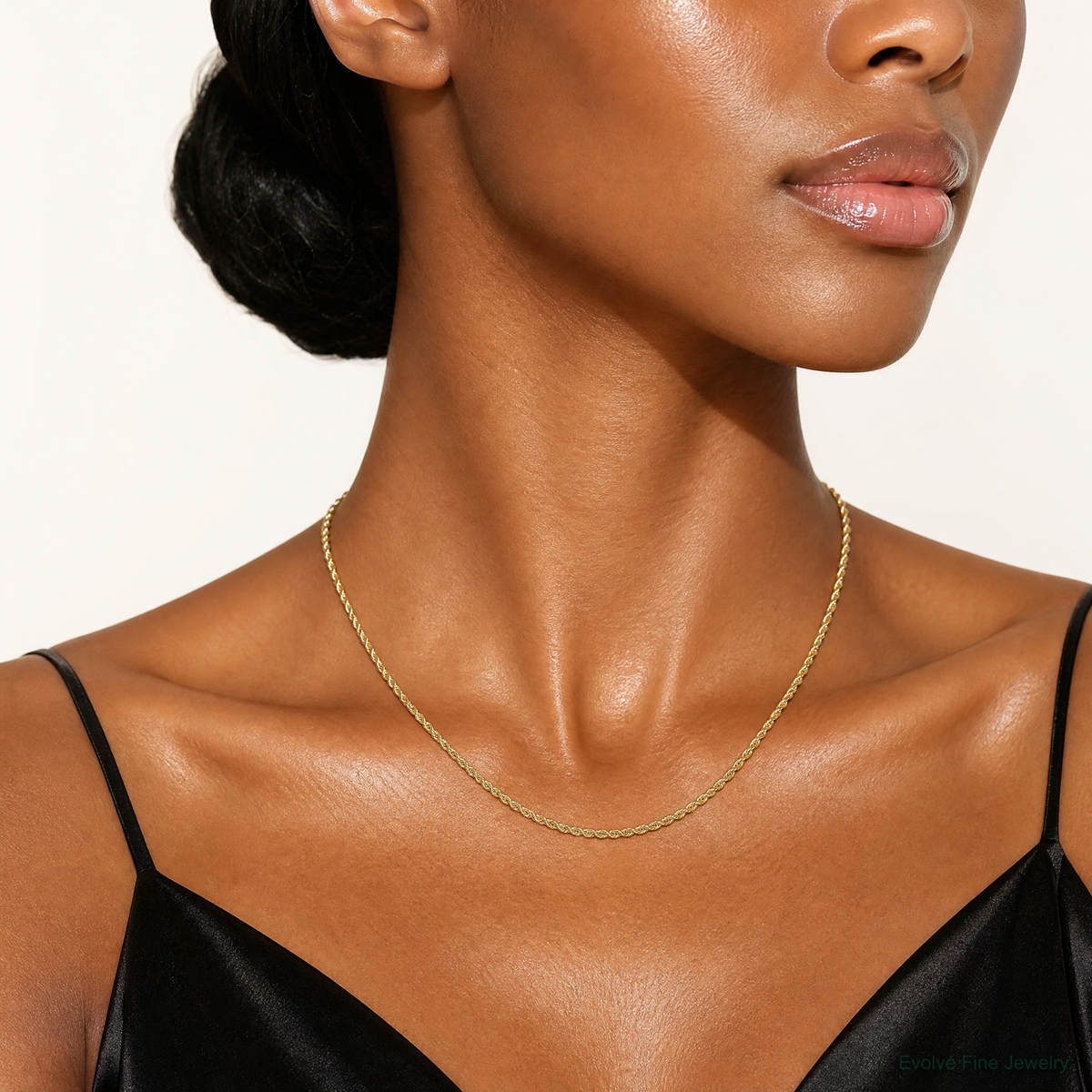 14ky 2.5mm Semi-Solid Rope Chain - Model Shot