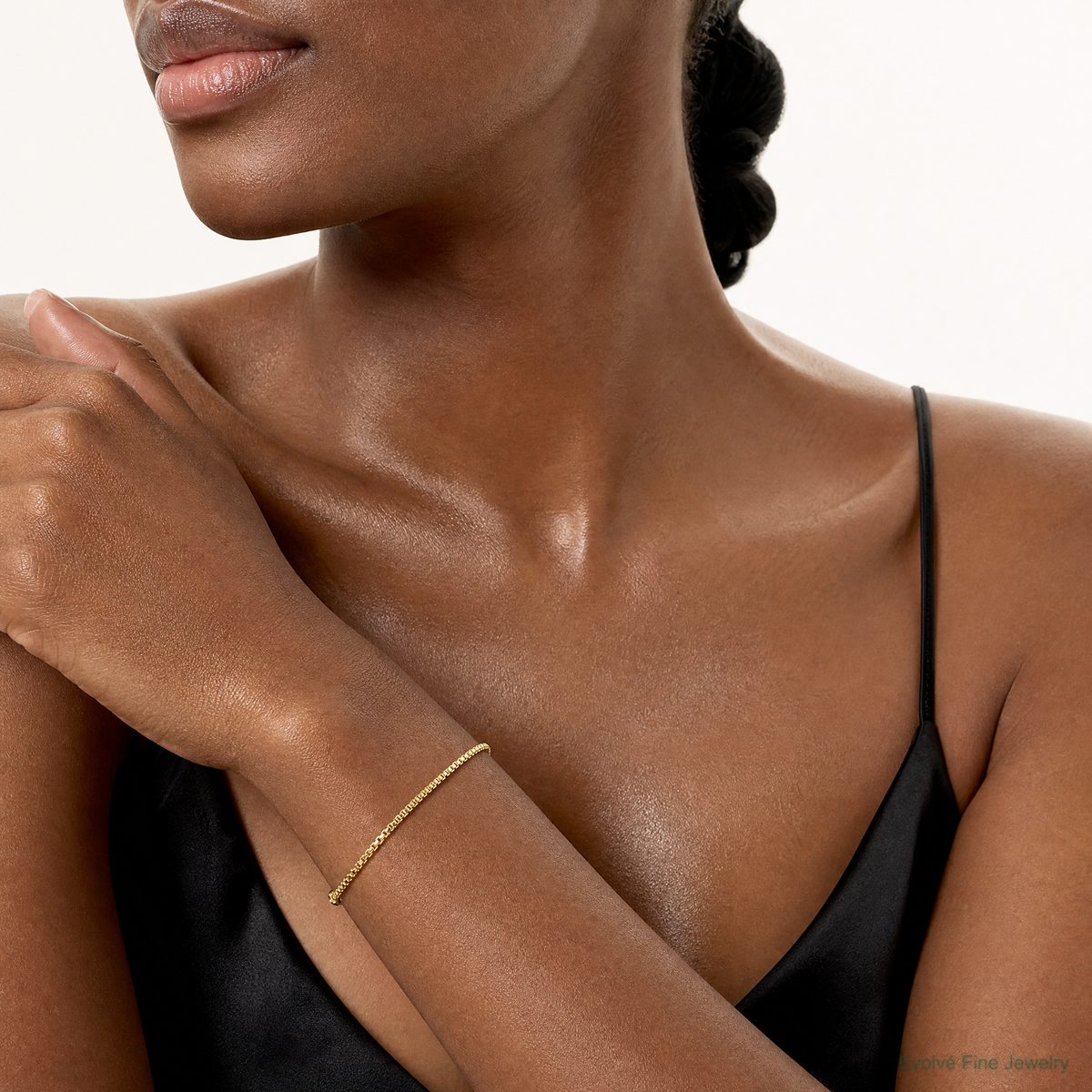 14k 1.5mm Box Chain - Model Shot