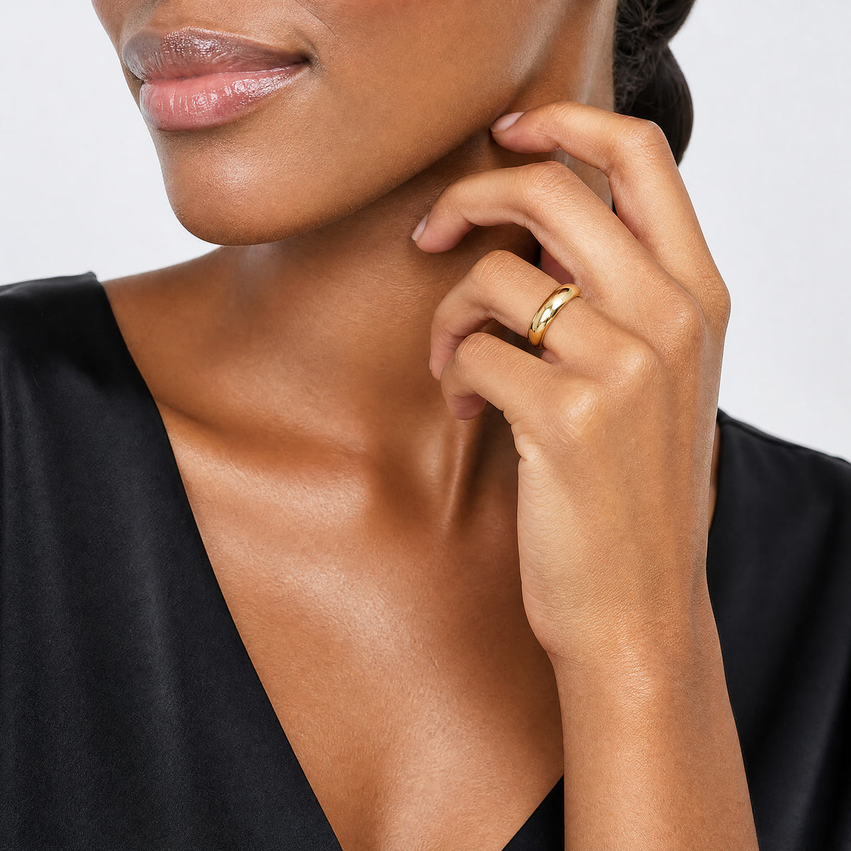 14KY 5mm LTW Half Round Band Size 4 - Model Shot