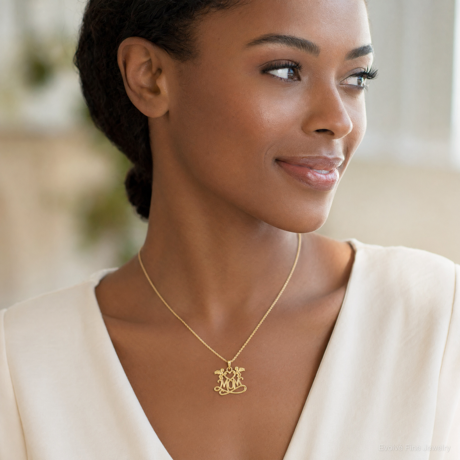 14K Polished MOM w/Heart and Angels Pendant - Model Shot