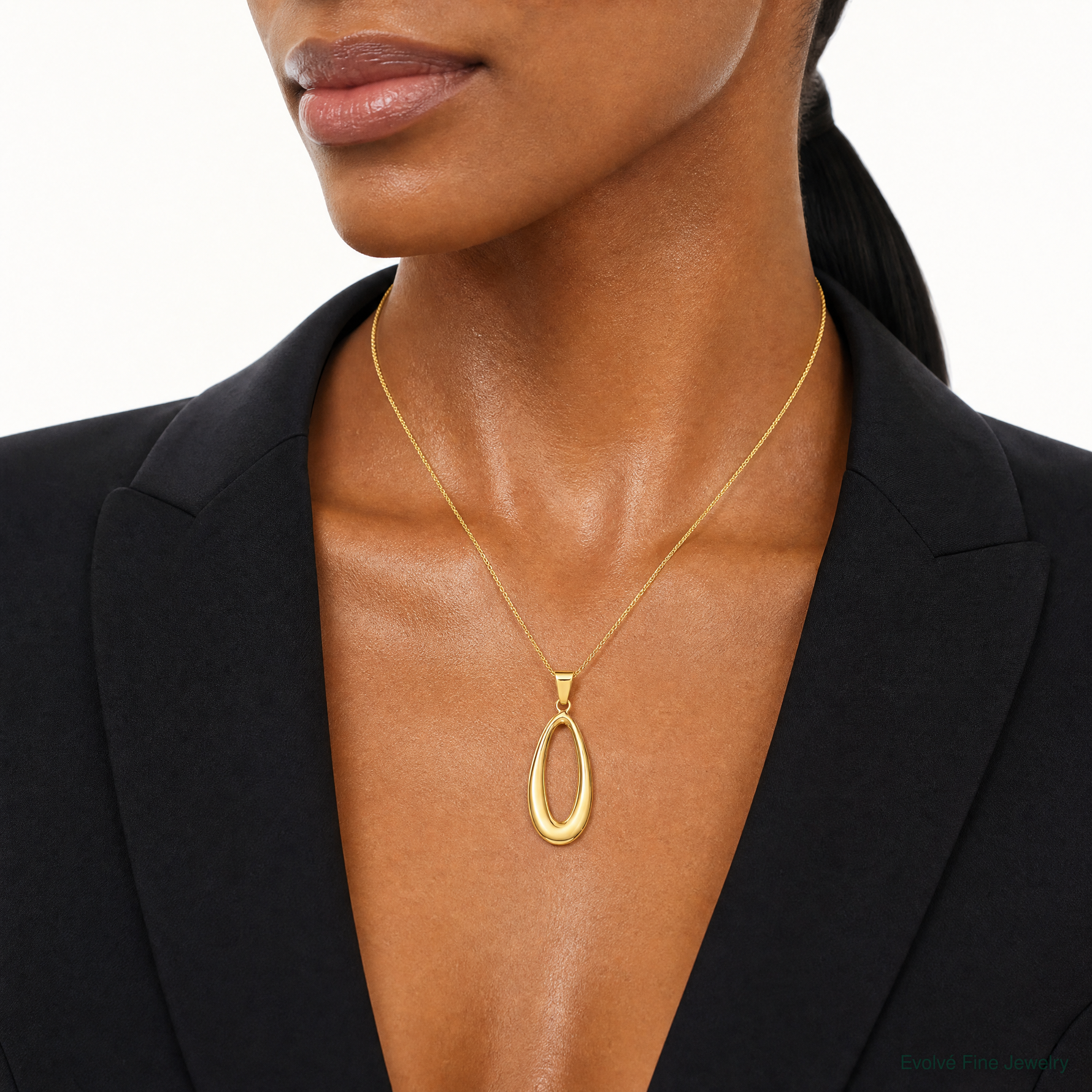 14k Polished Hollow Oval Pendant - Model Shot