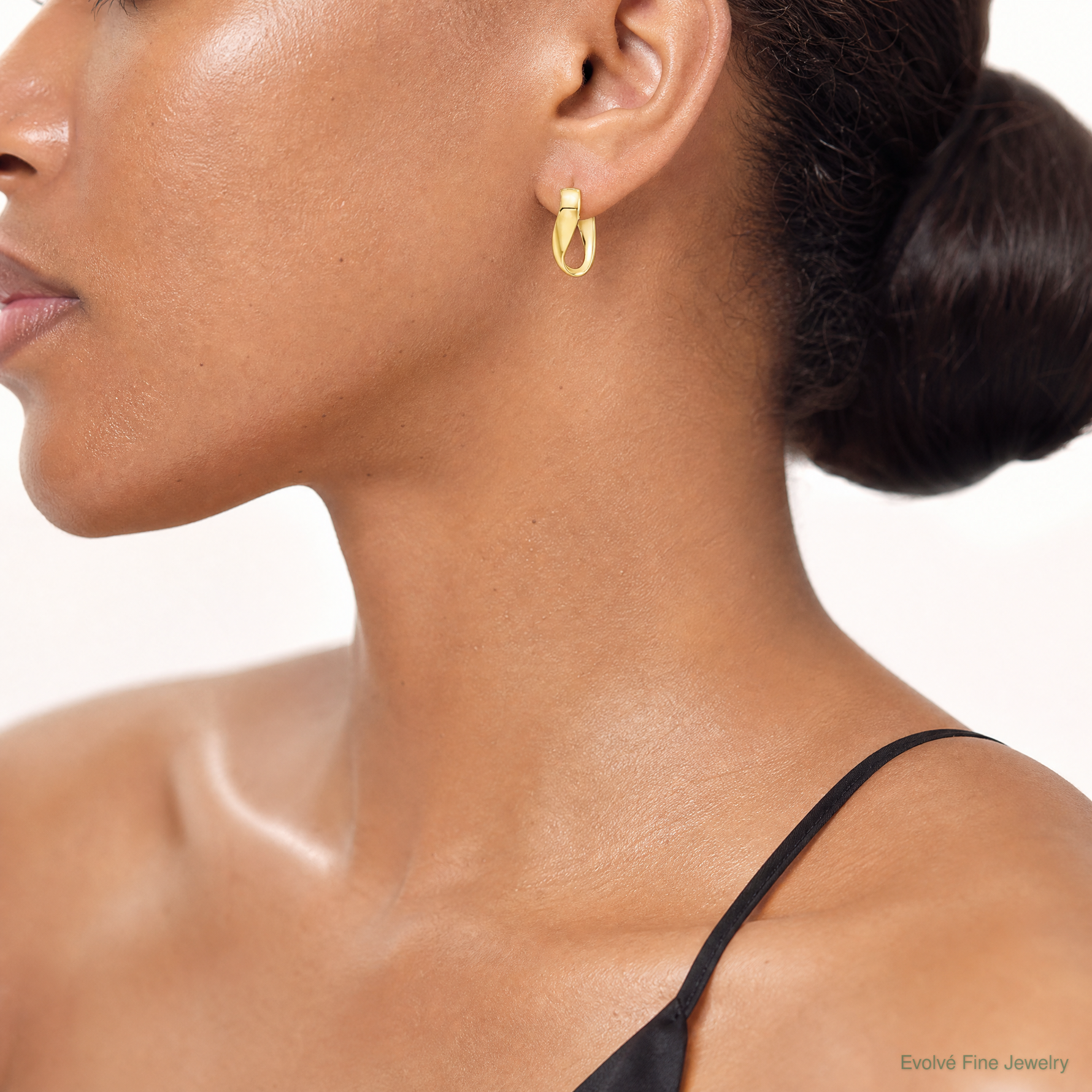 Leslie's 14K 5mm High Polished Hoop Earrings - Model Shot