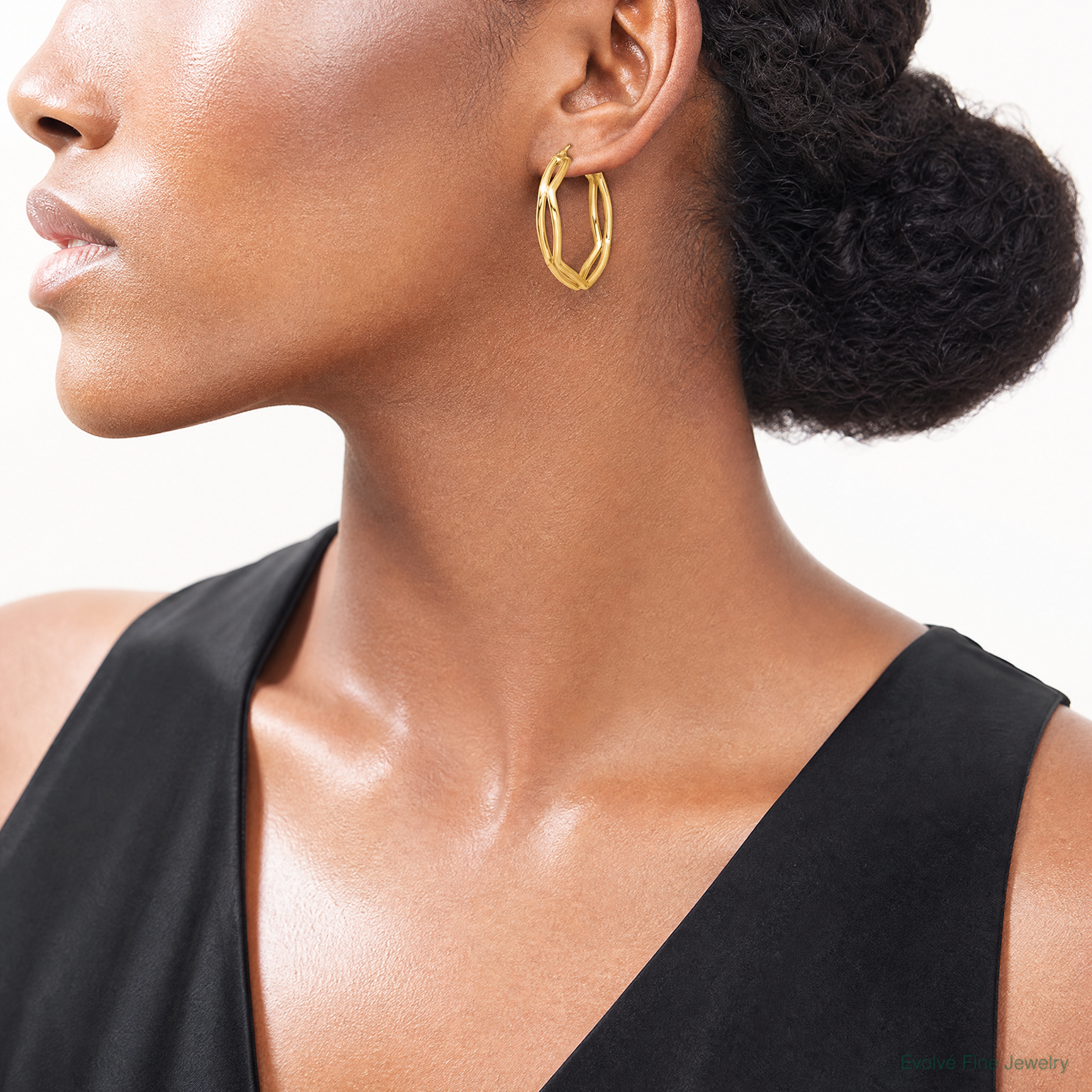 Leslie's 14K Polished Geometric Hoop Earrings - Model Shot