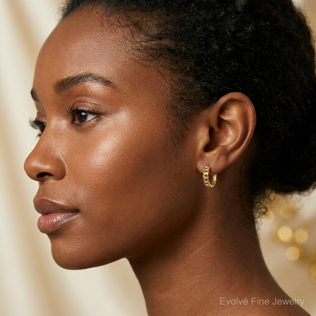 Leslie's 14K Polished Curb Link Round Hinged Hoop Earrings - Model Shot