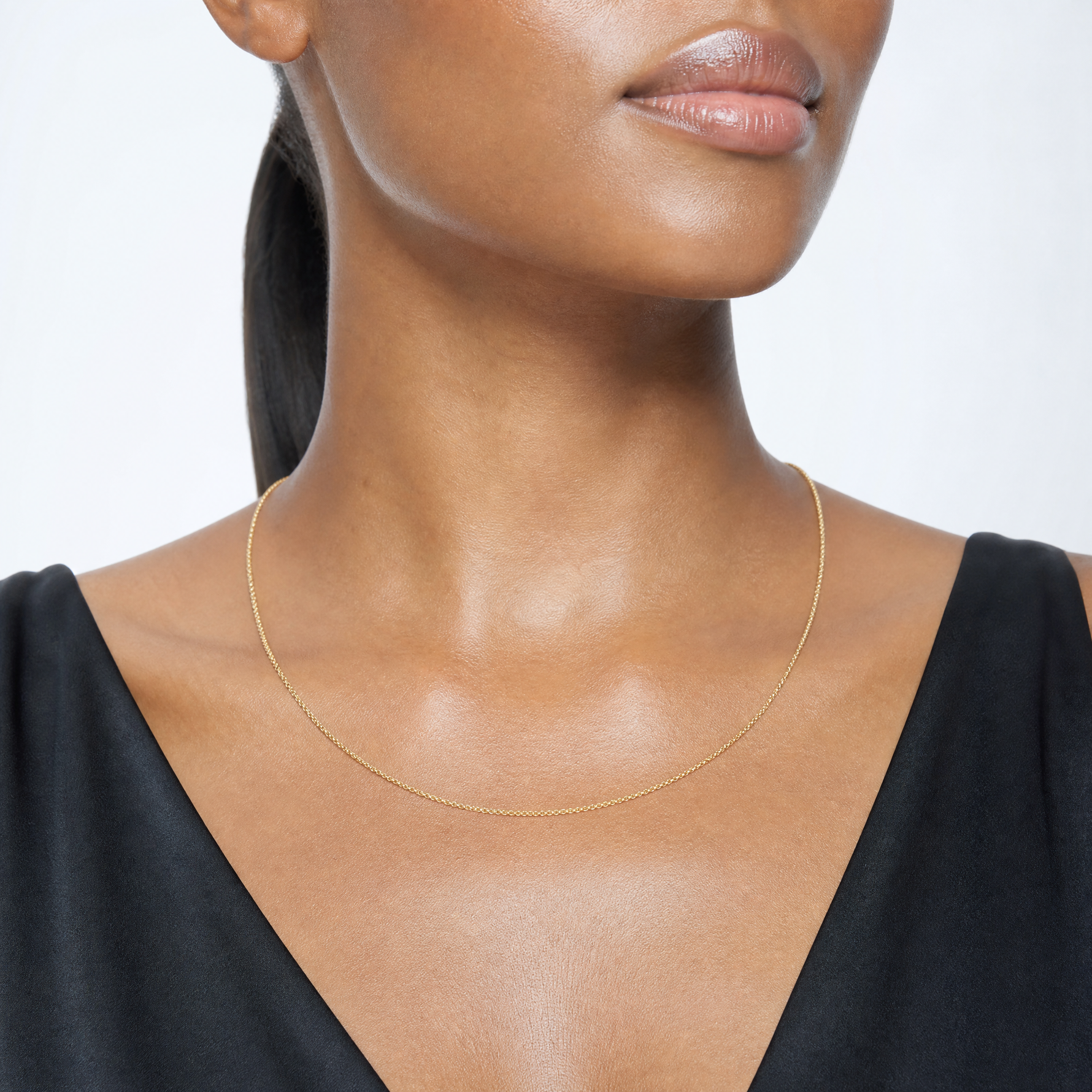 14k 1.15mm Rolo Pendant Chain - Model Shot