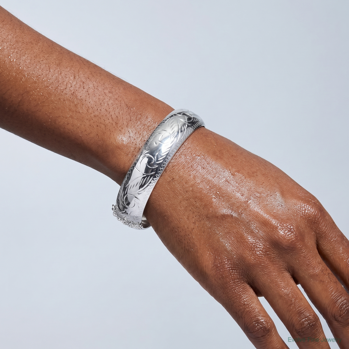 Sterling Silver Rhodium-plated D/C 15mm Fancy Hinged Bangle Bracelet - Model Shot
