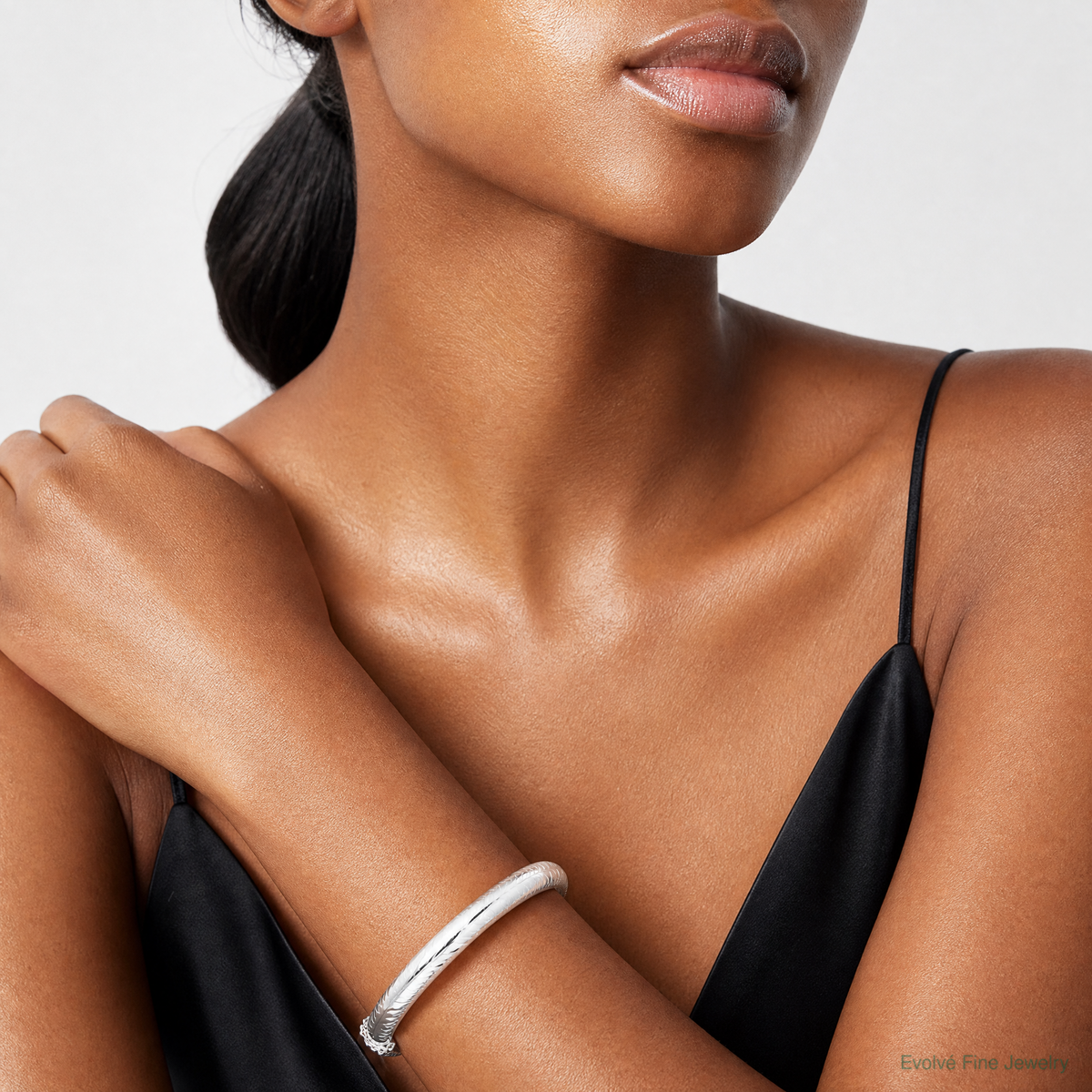 Sterling Silver Rhodium-plated D/C 10.25mm Hinged Bangle Bracelet - Model Shot