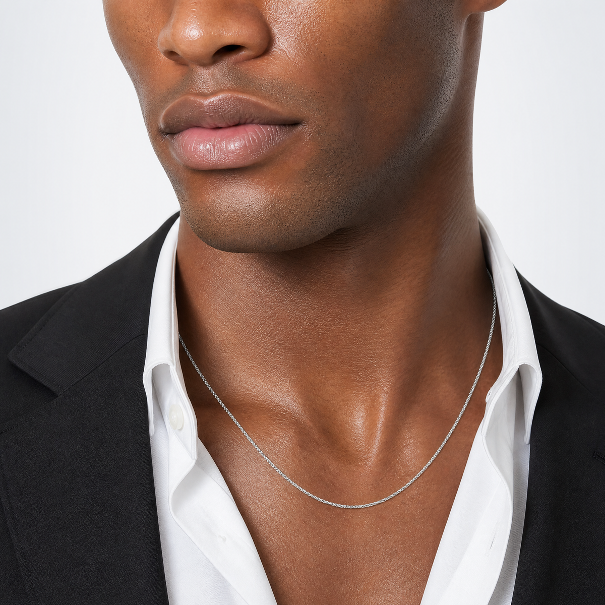 Sterling Silver Rhodium-plated 1.5mm Diamond-Cut Spiga Chain - Model Shot