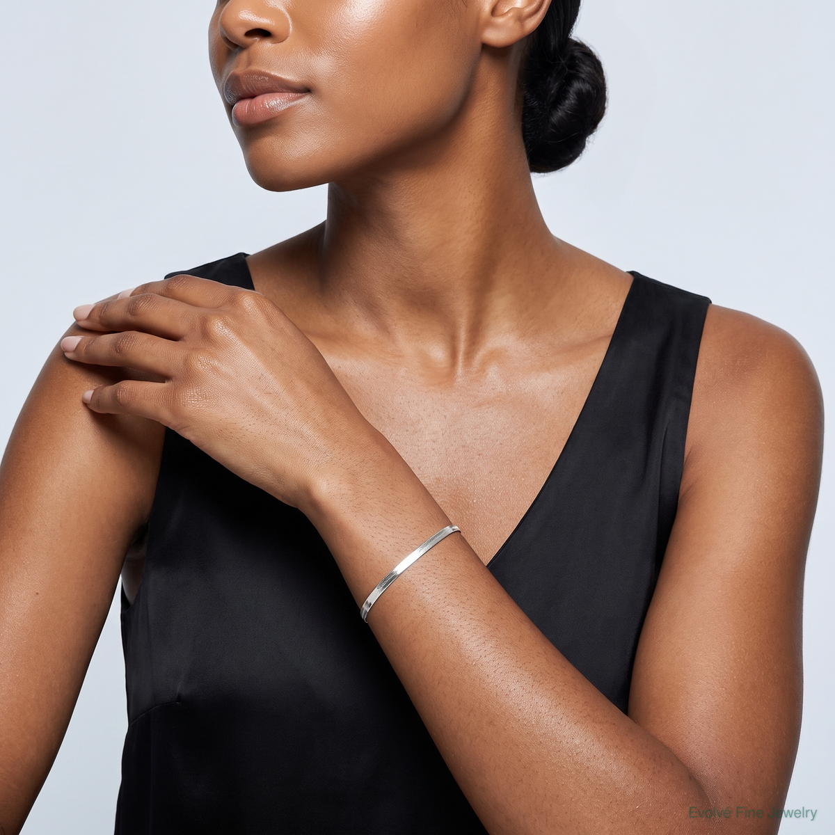 Sterling Silver Rhodium-plated 3mm Magic Herringbone Chain - Model Shot