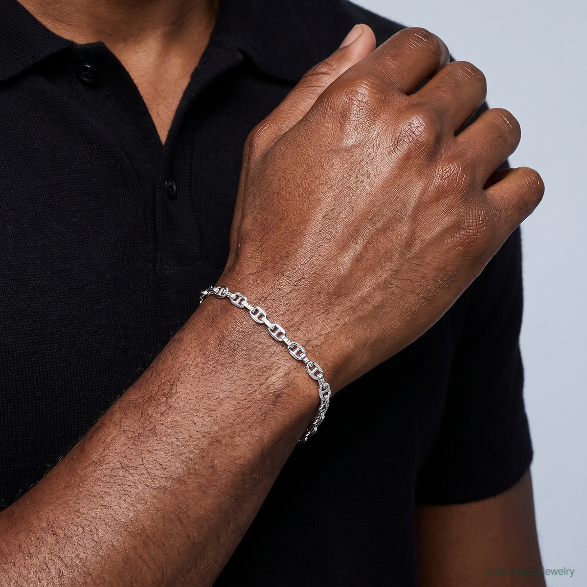 Sterling Silver Polished and D/C 3.75mm Mariner Link Chain - Model Shot