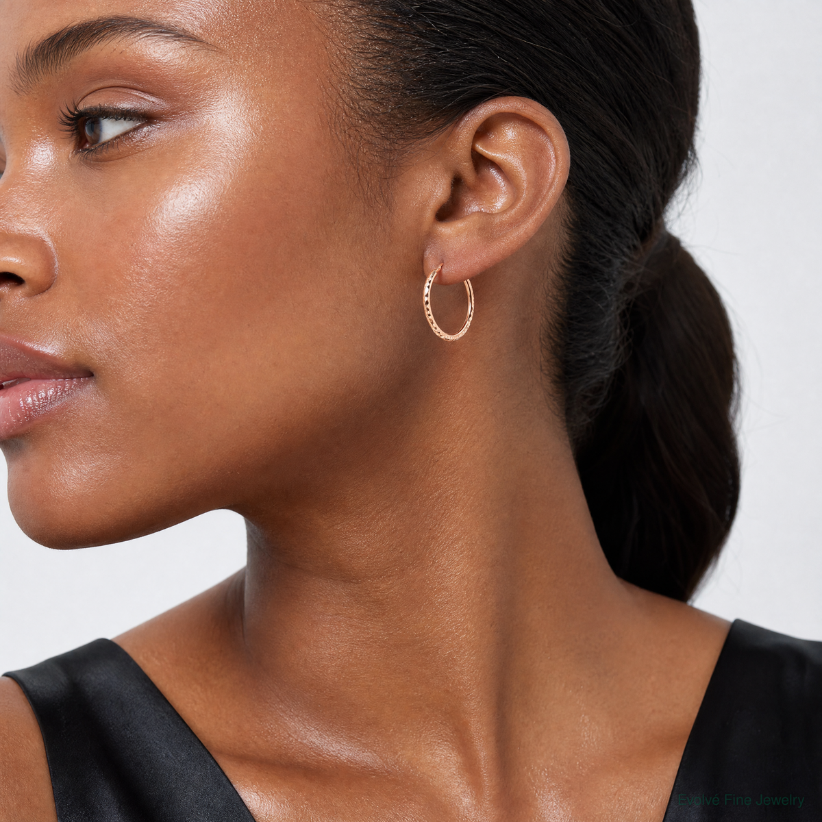 14k Rose Gold Diamond-cut Polished Hoop Earrings - Model Shot
