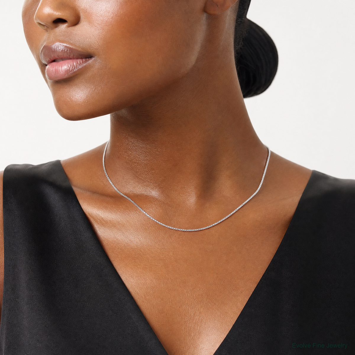 14k White Gold 1.05mm Box Chain - Model Shot