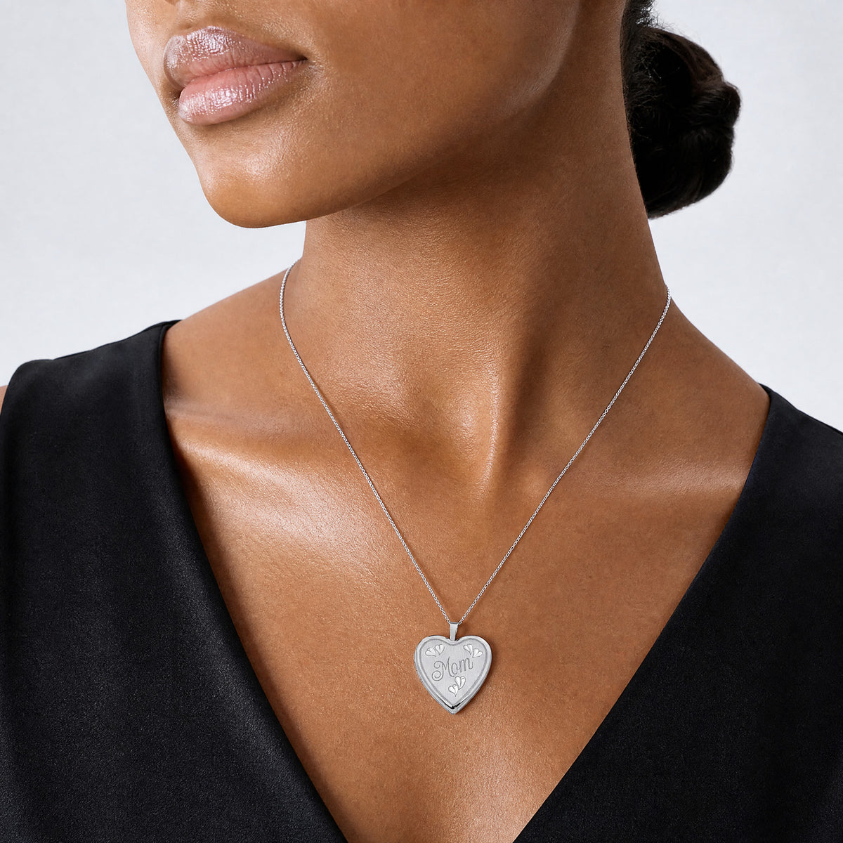 14K 20mm White Gold MOM w/Hearts Heart Locket - Model Shot