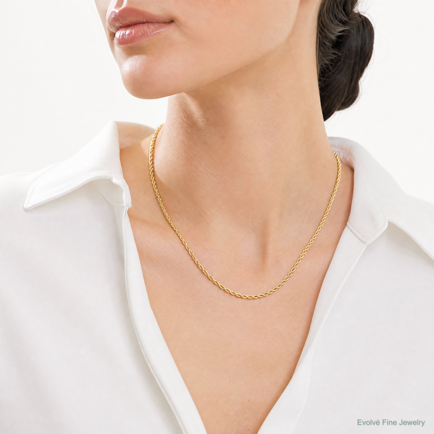 10k 2.5mm Semi-Solid Rope Chain - Model Shot