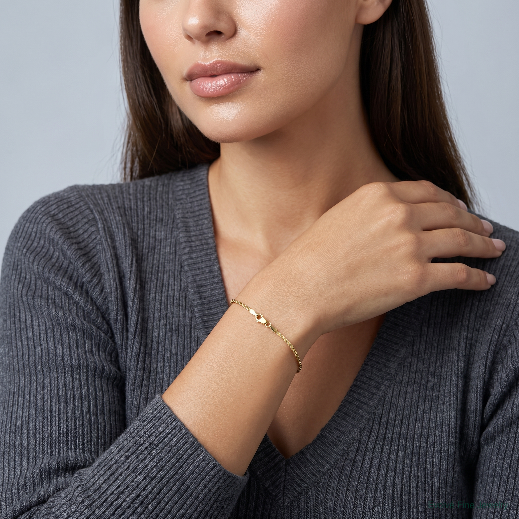 10k 1.5mm Solid Rope Chain - Model Shot