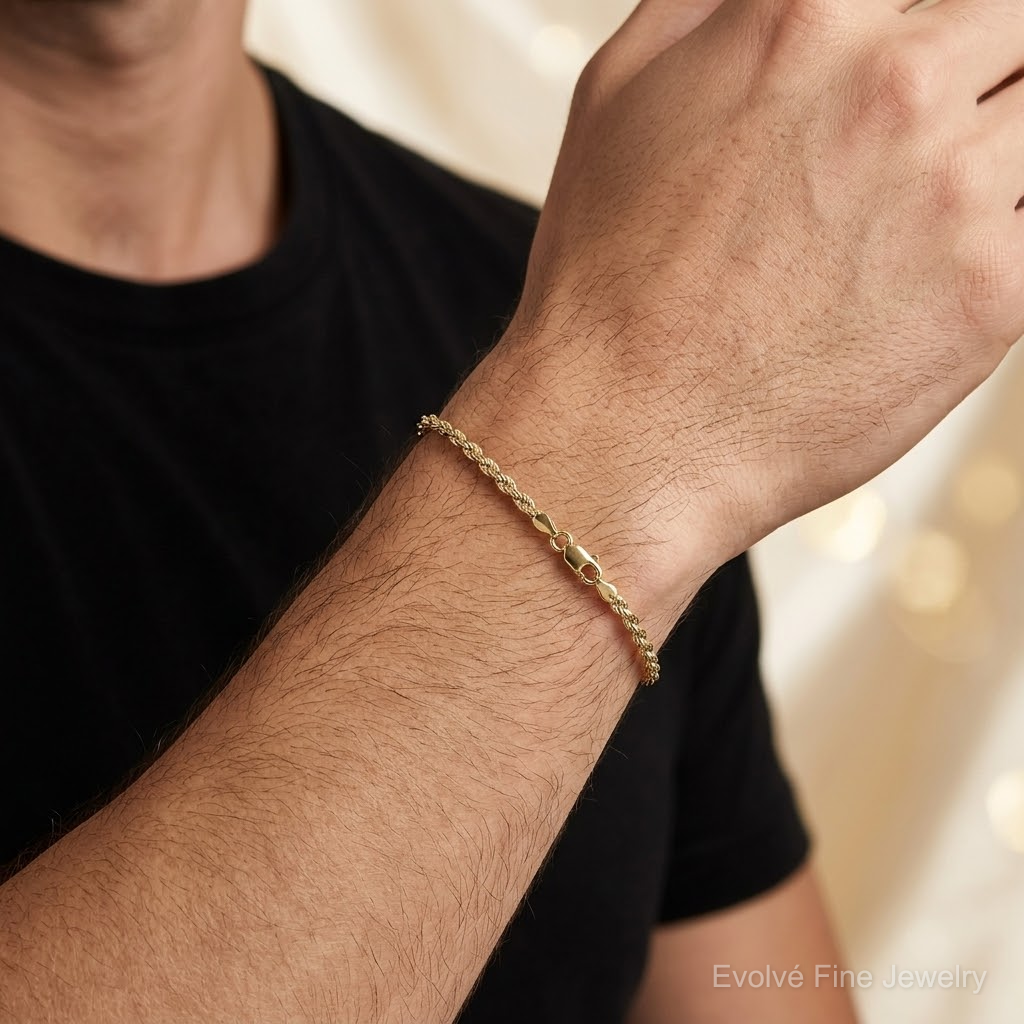 10k 2.75mm Diamond-cut Rope Chain - Model Shot