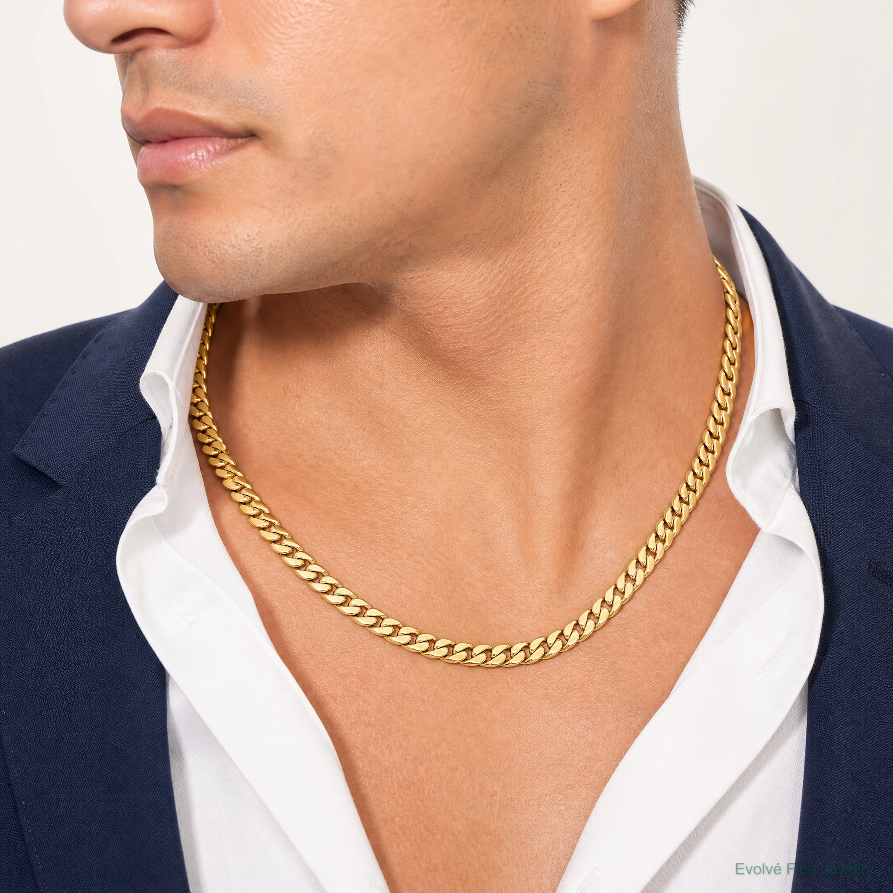 10k 8.7mm Hand-polished Miami Cuban Chain - Model Shot