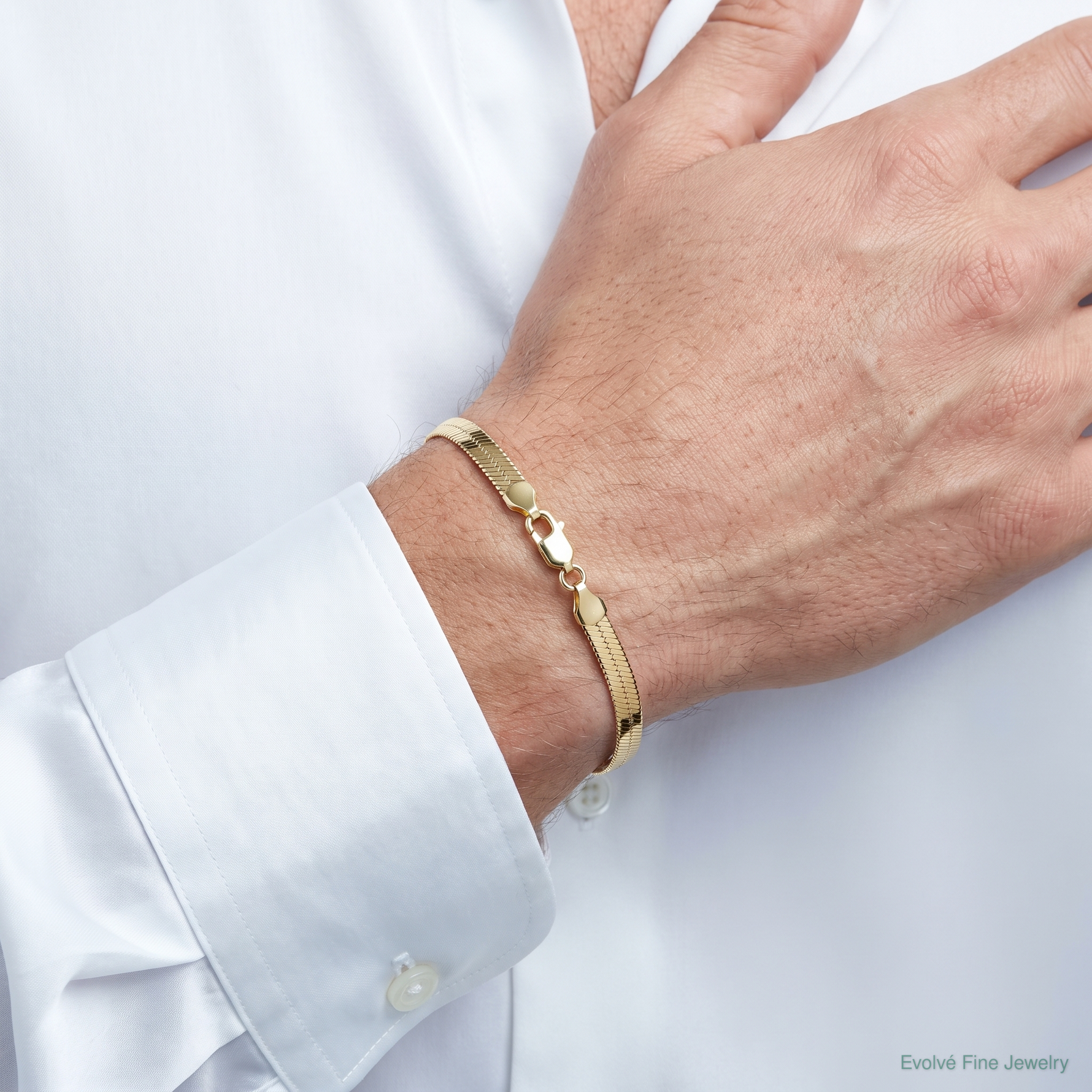 Leslie's 14k 5.5mm Silky Herringbone Chain - Model Shot