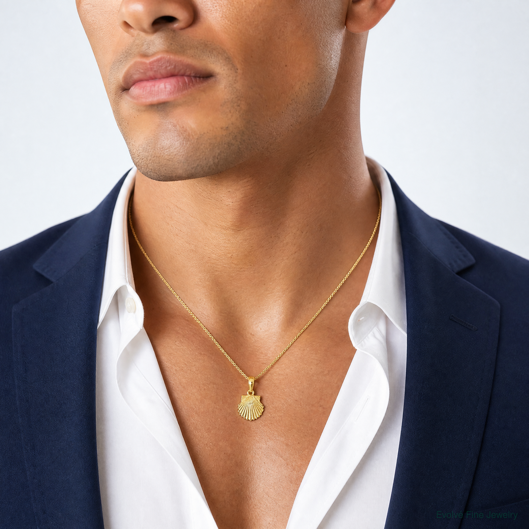 14k Scallop Shell Pendant - Model Shot