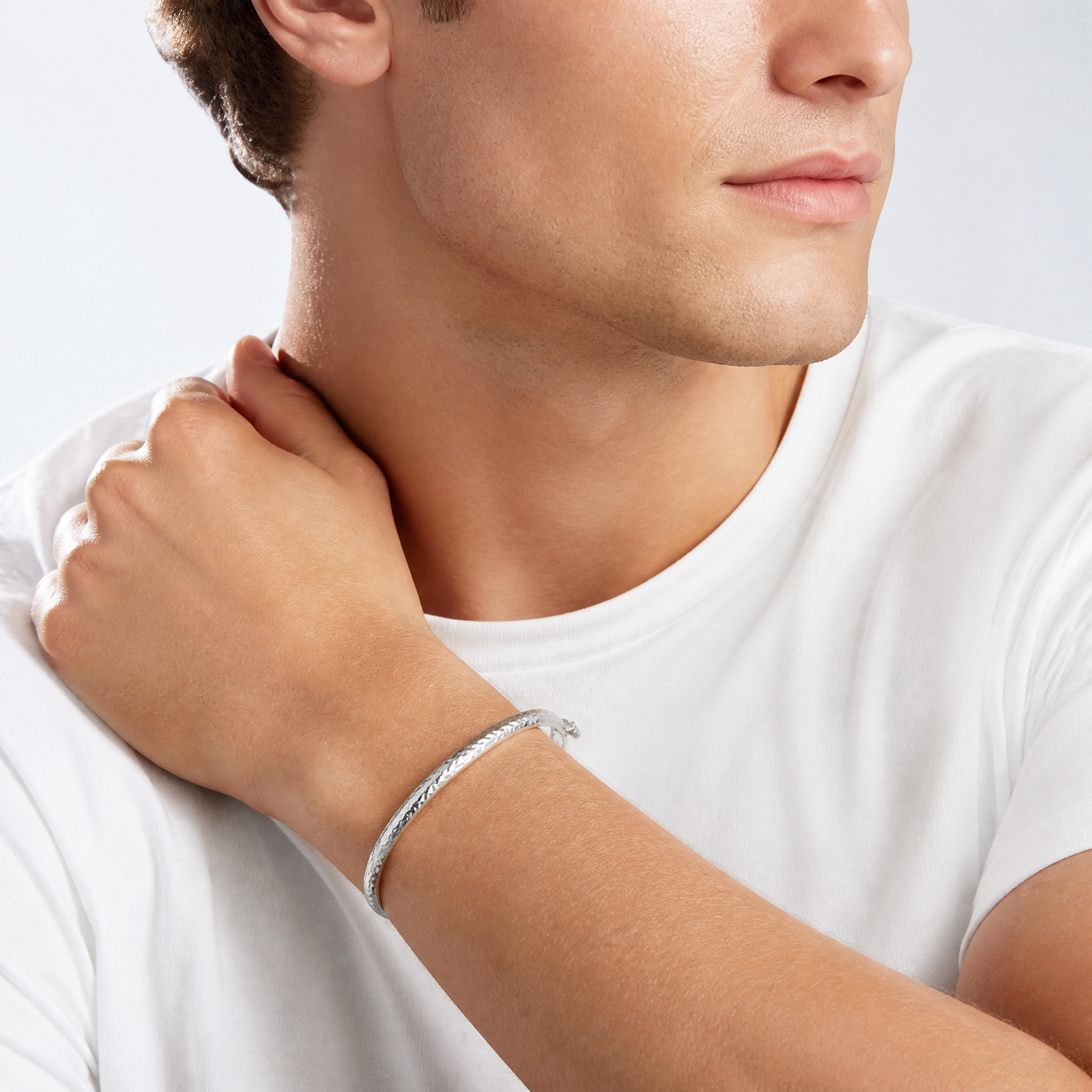 14K White Gold Diamond Cut 4mm Hinged Bangle - Model Shot