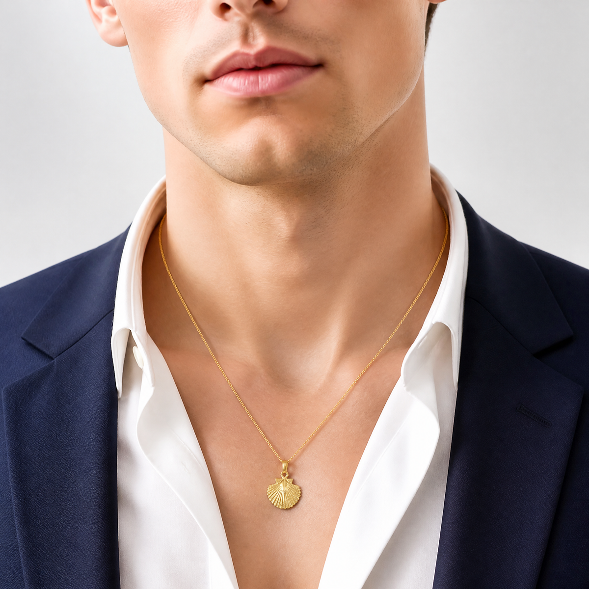 14k Scallop Shell Pendant - Model Shot