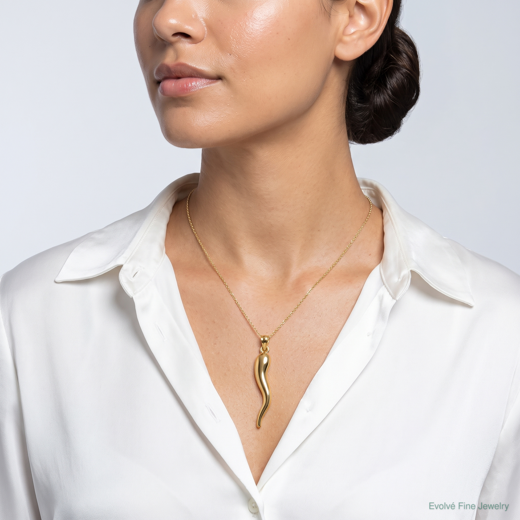 14k Hollow 3D Italian Horn Pendant - Model Shot