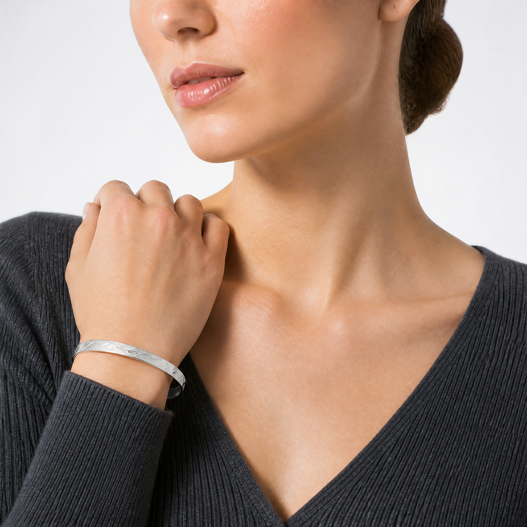 Sterling Silver 5mm Diamond Cut Slip-on Bangle - Model Shot