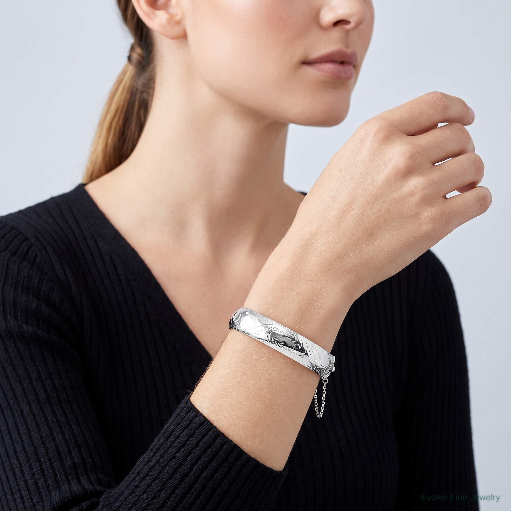 Sterling Silver Rhodium-plated D/C 15mm Fancy Hinged Bangle Bracelet - Model Shot