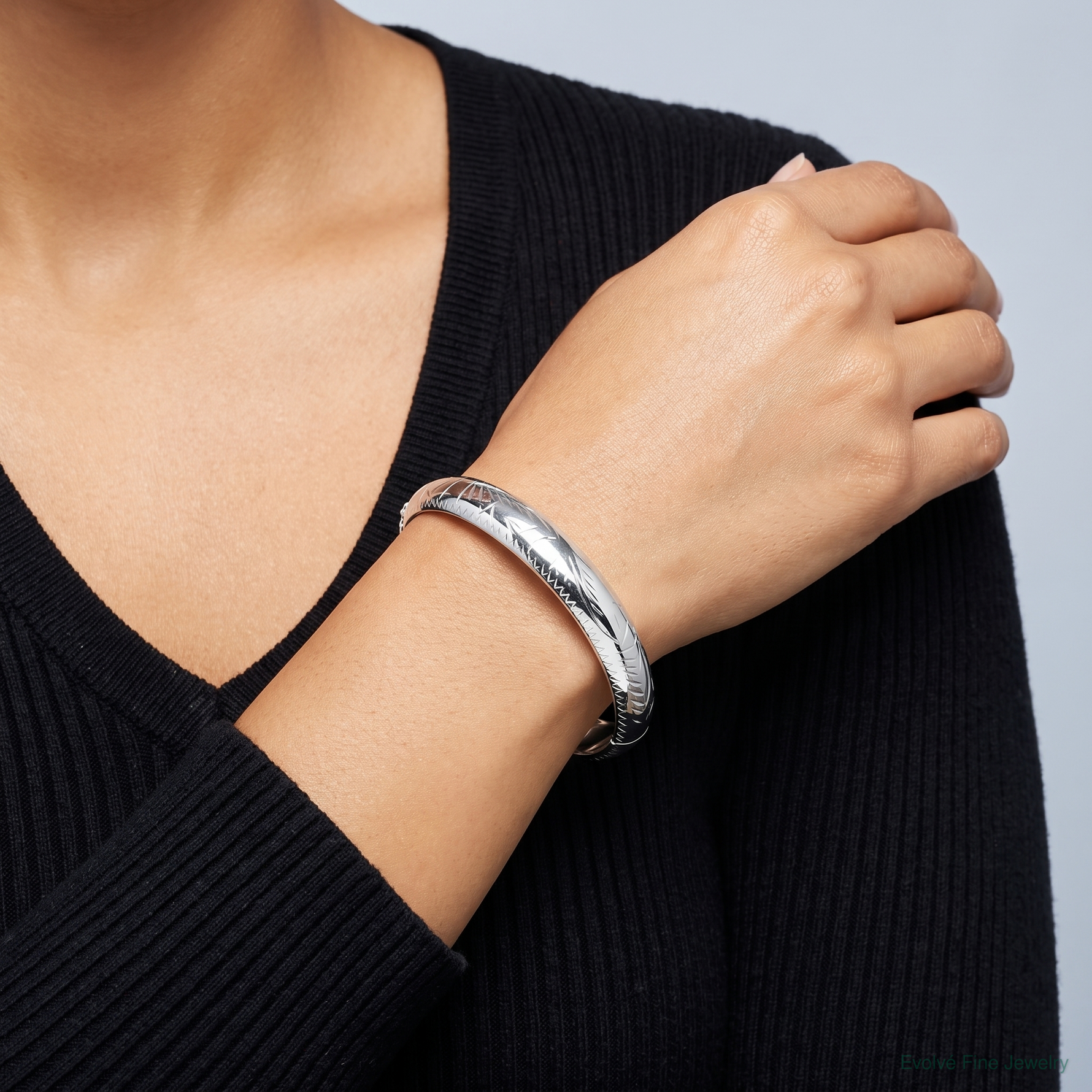 Sterling Silver Rhodium-plated D/C 10.25mm Hinged Bangle Bracelet - Model Shot