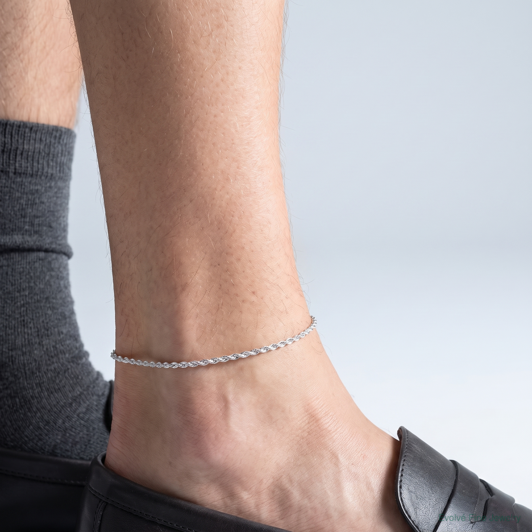 Sterling Silver 1.5mm Diamond-cut Rope Chain - Model Shot
