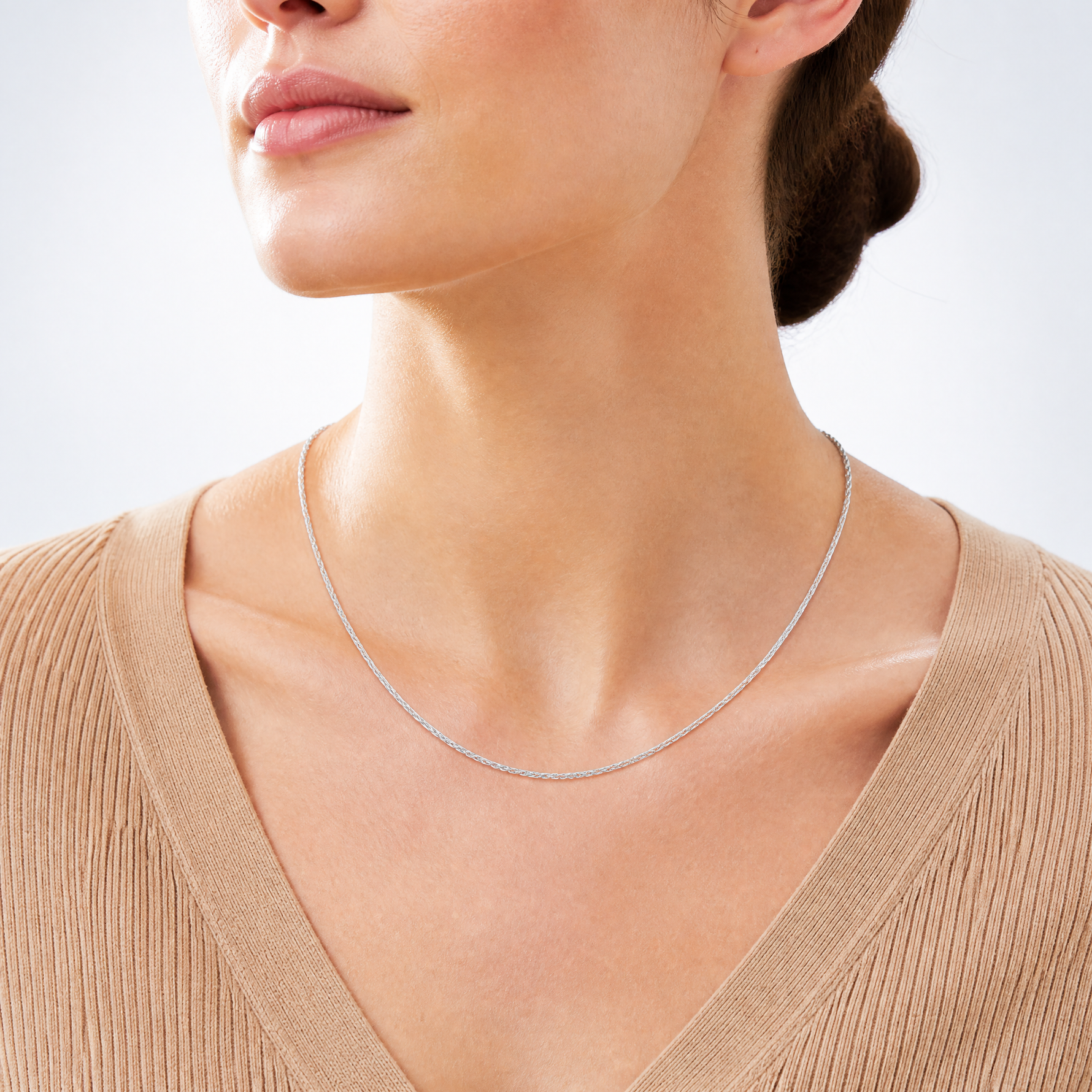 Sterling Silver Rhodium-plated 1.5mm Diamond-Cut Spiga Chain - Model Shot