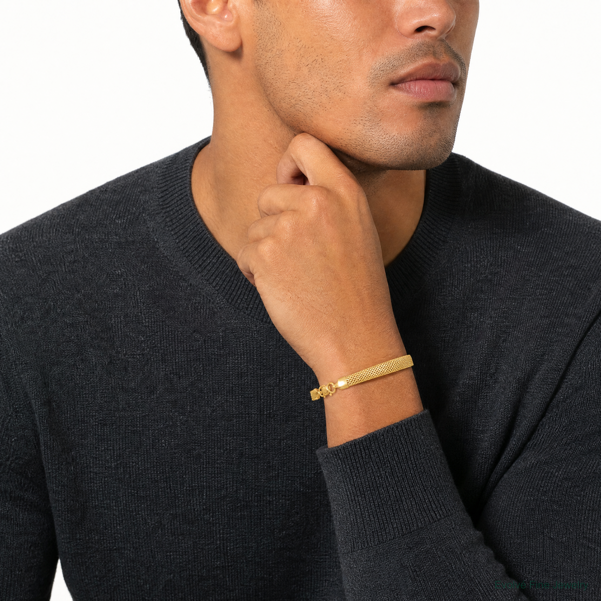 14K Stretch Mesh Graduated Bracelet - Model Shot