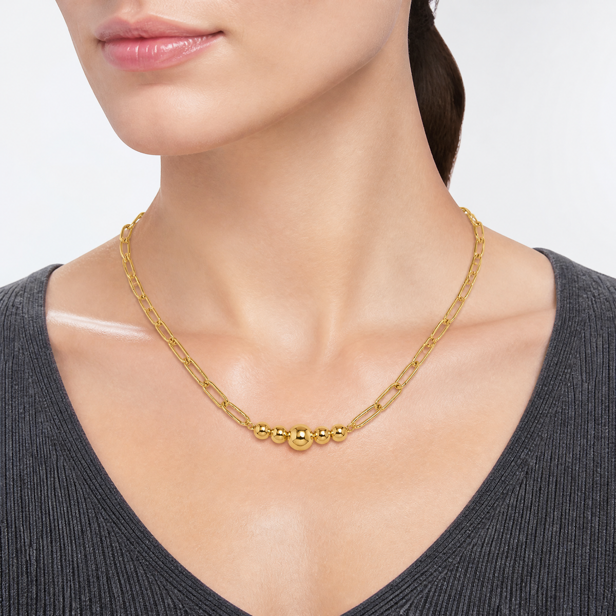 14K Polished Beaded 18in Paperclip Necklace - Model Shot